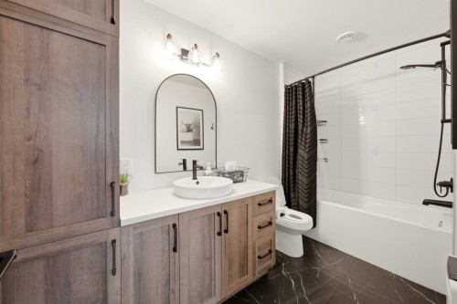 Bathroom - 1050 Rue Bissonnette, Valcourt - Ville, QC - Indoor Photo Showing Bathroom