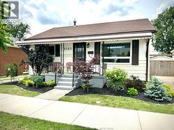 2163 WELLESLEY AVENUE Windsor, ON N8W 2E8