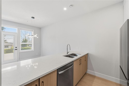 1515 Marban Rd, Nanaimo, BC 