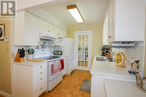 2370 Base Line Rd, Prince Township, ON - Indoor Photo Showing Kitchen With Double Sink