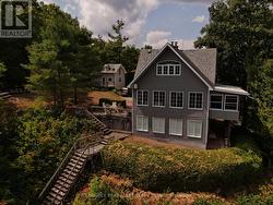 1096 LOIS LANE  Minden Hills, ON K0M 2L1