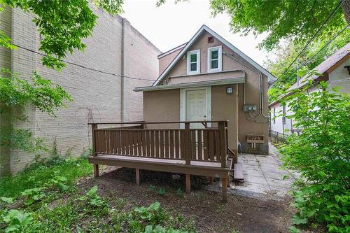 669 Flora Ave, Winnipeg, MB 