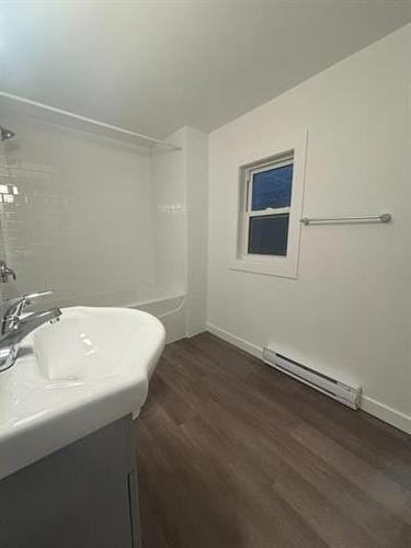 669 Flora Ave, Winnipeg, MB 