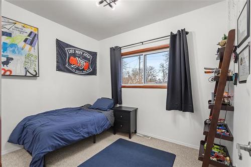 208 Kildare Ave, Winnipeg, MB 