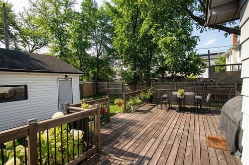 208 Kildare Ave, Winnipeg, MB 