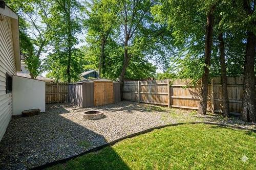208 Kildare Ave, Winnipeg, MB 