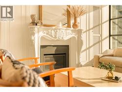 302 1008 BEACH AVENUE  Vancouver, BC V6E 1T7