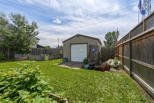 84 Meadow Gate Dr, Winnipeg, MB 