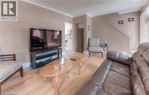 465 Nyberg Street, Kitchener, ON - Indoor Photo Showing Living Room