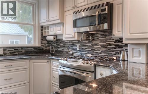465 Nyberg Street, Kitchener, ON - Indoor Photo Showing Kitchen With Upgraded Kitchen