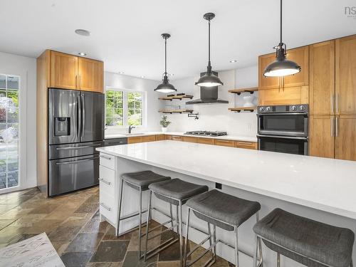5 Confederation Avenue, Fall River, NS 