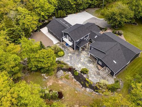 5 Confederation Avenue, Fall River, NS 