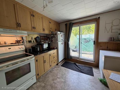 98 Victoria Street W, Amherst, NS 