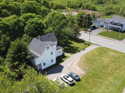 98 Victoria Street W, Amherst, NS 