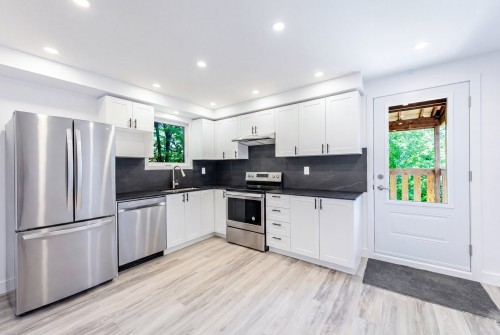 Kitchen - 6982 Av. De Chester, Montréal (Côte-Des-Neiges/Notre-Dame-De-Grâce), QC 