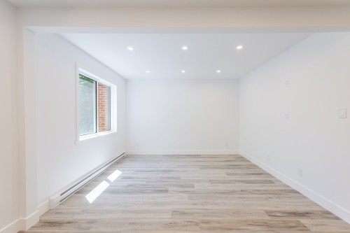 Living Room - 6982 Av. De Chester, Montréal (Côte-Des-Neiges/Notre-Dame-De-Grâce), QC 