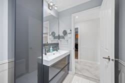 Powder room - 