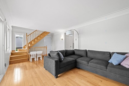 Living Room - 111 Rue Longtin, Saint-Constant, QC 