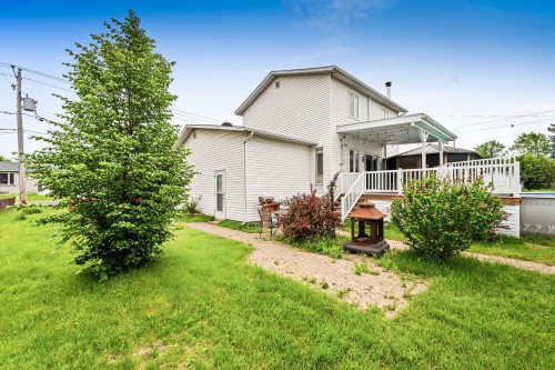 Courtyard - 111 Rue Longtin, Saint-Constant, QC 