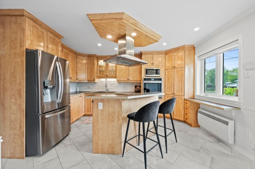Kitchen - 111 Rue Longtin, Saint-Constant, QC 
