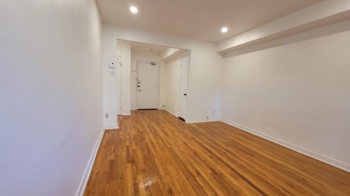 Living Room - 2-3485 Av. Ellendale, Montréal (Côte-Des-Neiges/Notre-Dame-De-Grâce), QC 