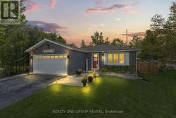 42 SINCLAIR COURT  Barrie, ON L4N 5X8