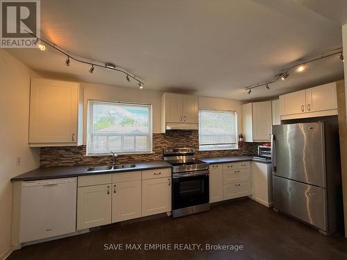 1560 Sandgate Crescent, Mississauga, ON 