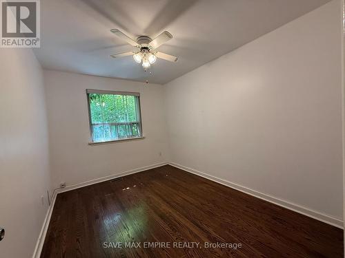 1560 Sandgate Crescent, Mississauga, ON 