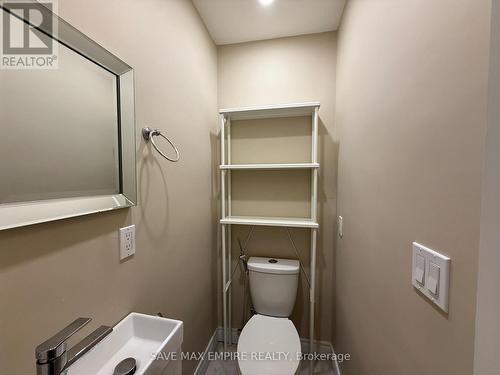 1560 Sandgate Crescent, Mississauga, ON 