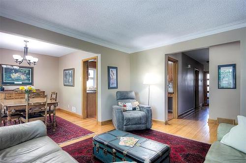 699 Elm St, Winnipeg, MB 