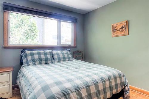 699 Elm St, Winnipeg, MB 