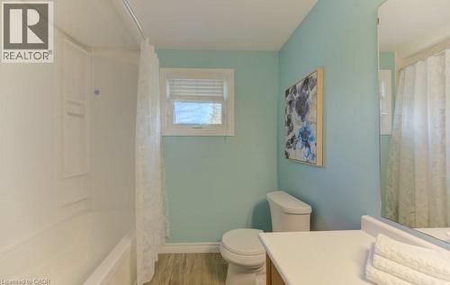 14 Rose Garden Street, Kitchener, ON - Indoor Photo Showing Bathroom