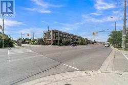 305 - 639 LAWRENCE AVENUE  Toronto, ON M6A 1A9