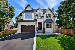 130 ELMWOOD AVENUE Richmond Hill, ON L4C 1K9