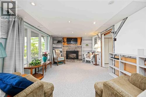 563 Riverside Drive, St Clair, ON 