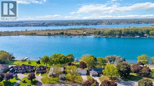 563 Riverside Drive, St Clair, ON 
