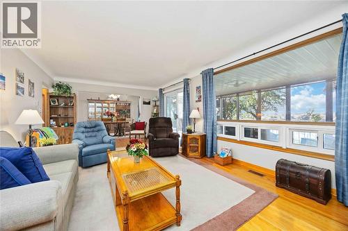 563 Riverside Drive, St Clair, ON 
