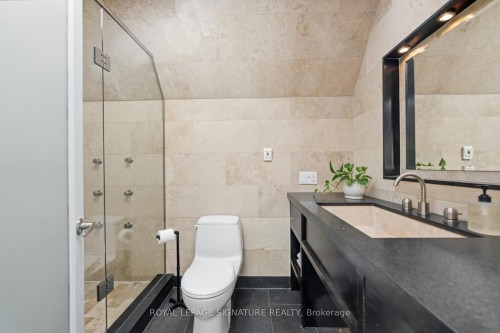 24 Hazel Avenue, Toronto, ON 