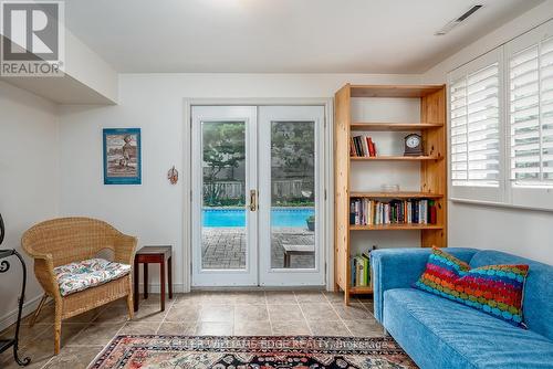 280 Penn Drive, Burlington, ON - Indoor