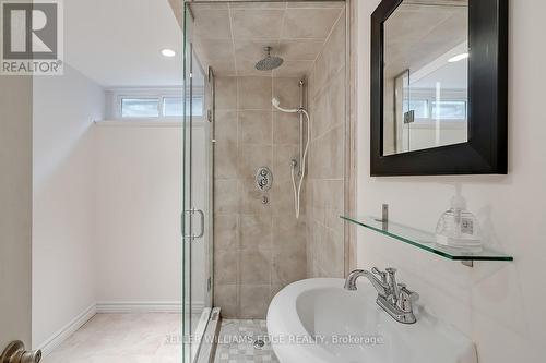 280 Penn Drive, Burlington, ON - Indoor Photo Showing Bathroom