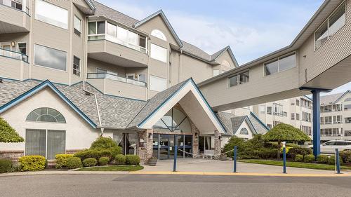 223-877 KLO Road  Kelowna, BC V1Y 9R1