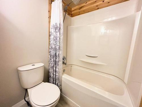 54 Jackson Crescent, Marathon, ON 