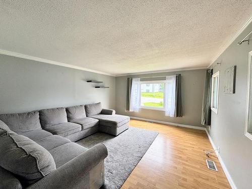 54 Jackson Crescent, Marathon, ON 