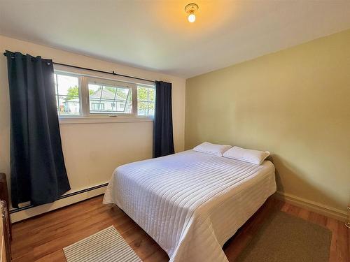 817 Second St S, Kenora, ON 