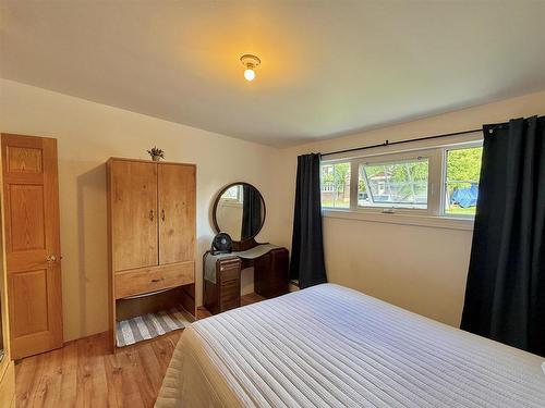 817 Second St S, Kenora, ON 
