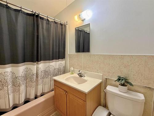 817 Second St S, Kenora, ON 