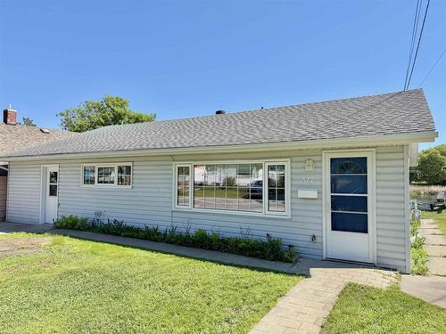 817 Second St S, Kenora, ON 