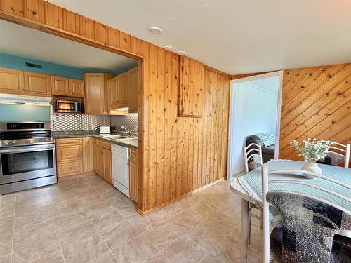 817 Second St S, Kenora, ON 