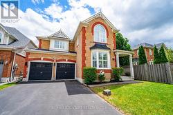 29 LITTLE ROUGE CIRCLE Whitchurch-Stouffville, ON L4A 0G2
