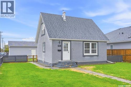 1002 O AVENUE S  Saskatoon, SK S7M 2T2